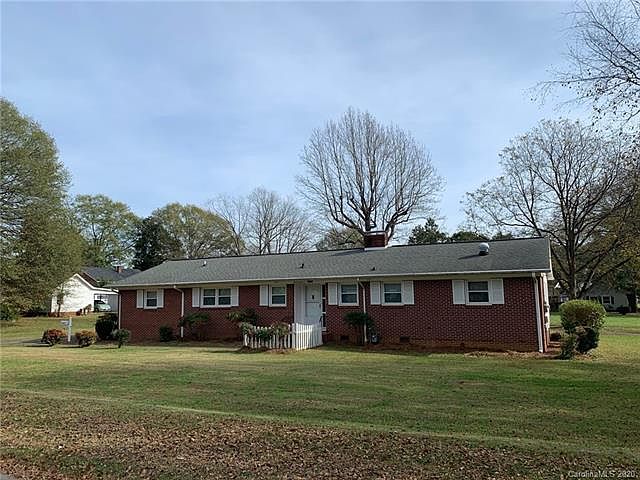 1st image of 2210 Bayview Dr