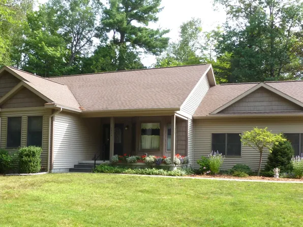 1214 Birchington Ct, Alpena, MI 49707