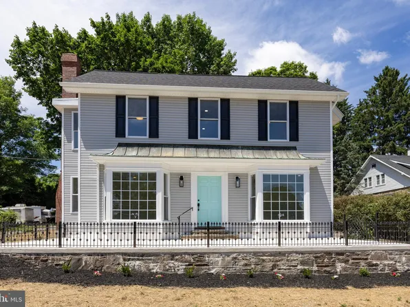 219 W Evergreen St, West Grove, PA 19390