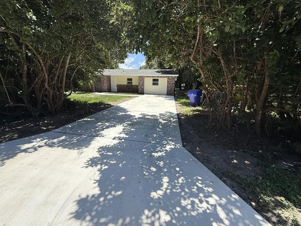 1617 birch st — Photo 2
