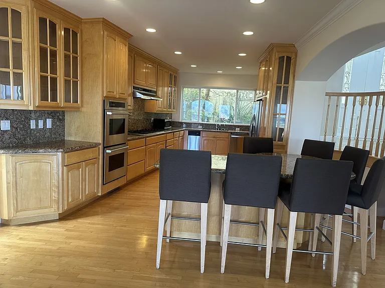 8120 Billowvista Dr — Photo 8