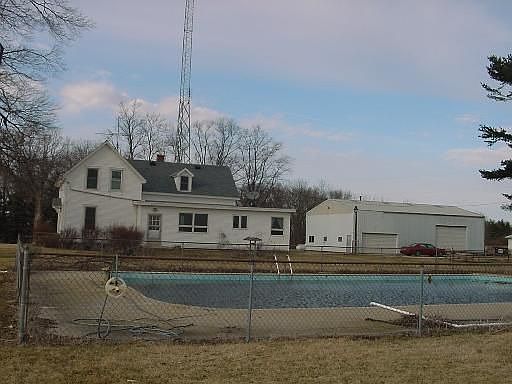 4th image of 4726-1125 East St