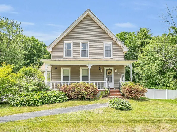 82 Mammoth Road, Hooksett, NH 03106