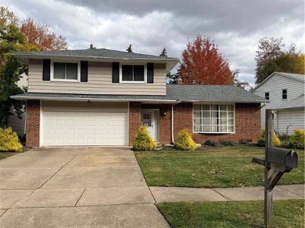 2111 Aberdeen Dr, Euclid, OH 44143