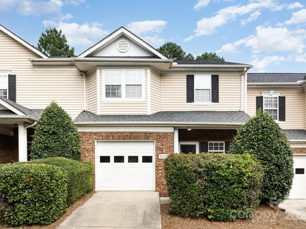 5421 Waverly Lynn Ln, Charlotte, NC 28269
