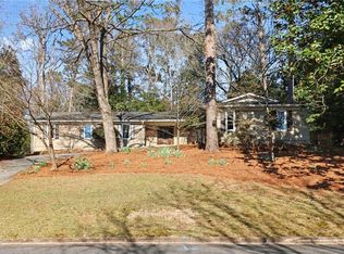 9310 Martins Lake Dr, Roswell, GA 30076