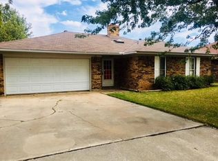 104 N Eastgate Dr, Yukon, OK 73099