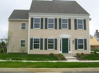 140 S Spring Cir #140, Lancaster, PA 17603