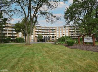 3400 Wooster Rd APT 405, Rocky River, OH 44116