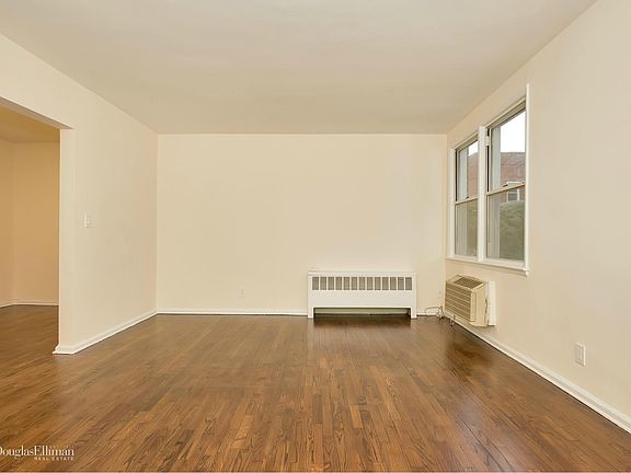 5th image of 704 Palmer Ct APT 1A
