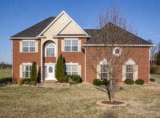 154 Lakepointe Rd, La Vergne, TN 37086