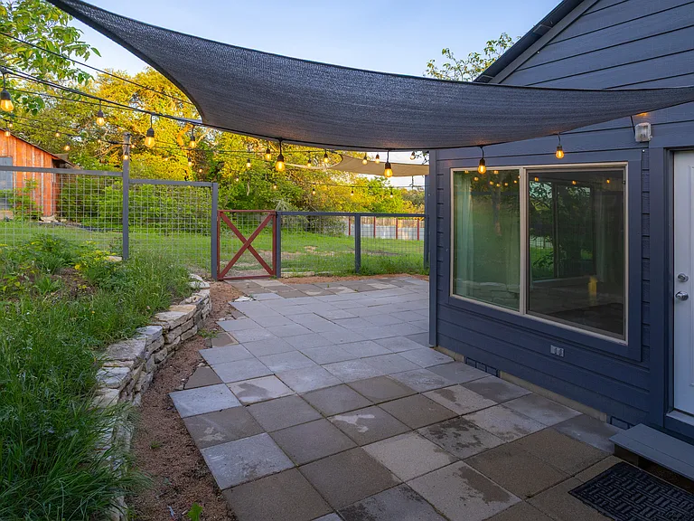 Fenced Courtyard