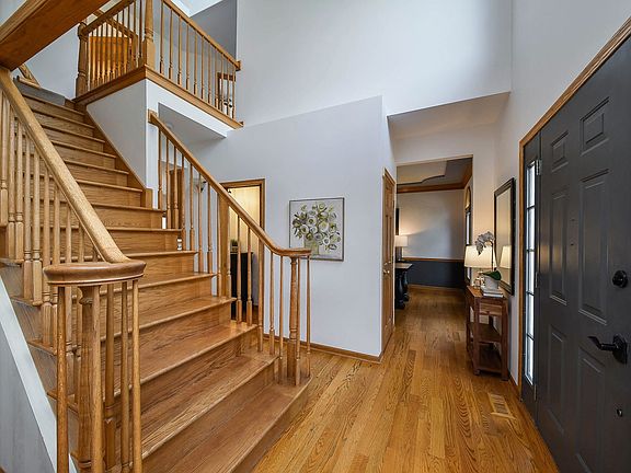 2nd image of 635 Samantha Cir
