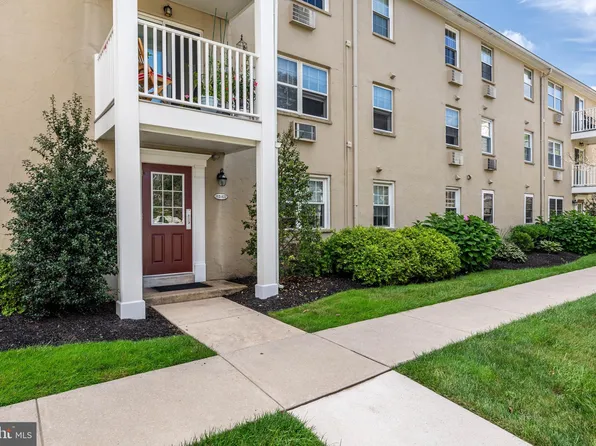 175 W King St Unit 118, Malvern, PA 19355