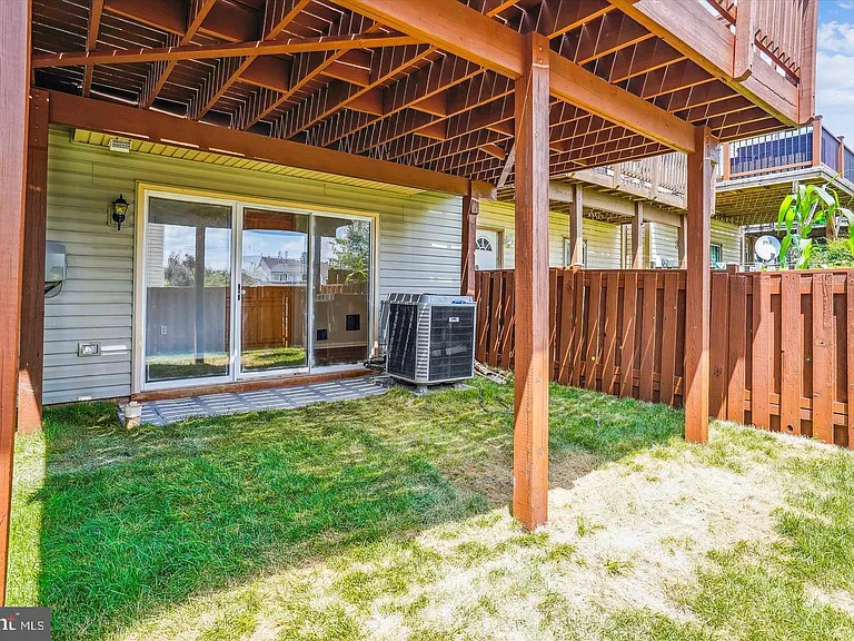 10491 Trinidad Ct — Photo 7
