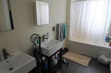 Rented by Space Marketing Shop