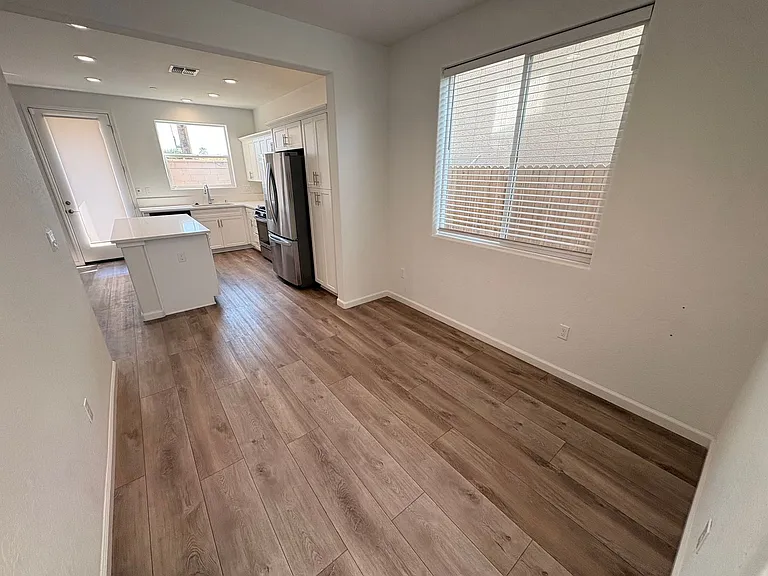 947 W Payson Ave — Photo 3