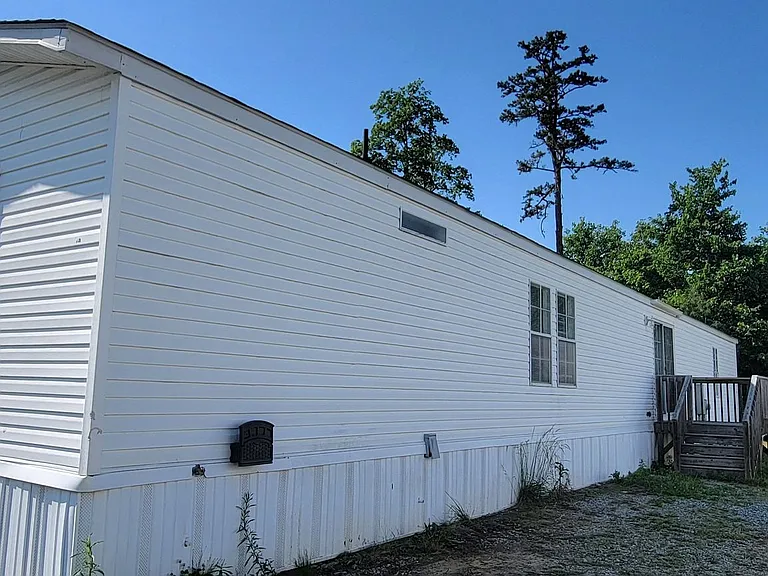 1139 Bonfire Dr — Photo 1