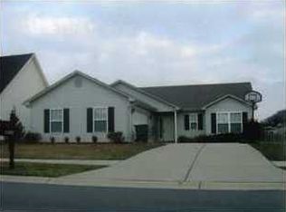 11205 Woodridge Lake Way, Louisville, KY 40272
