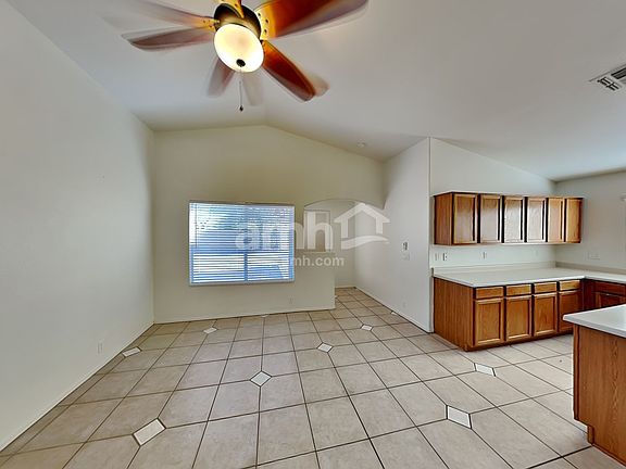 5th image of 461 N Tower Ave