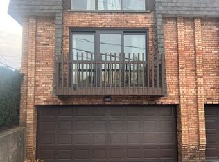 1988 Green Bay Rd APT 4, Highland Park, IL 60035