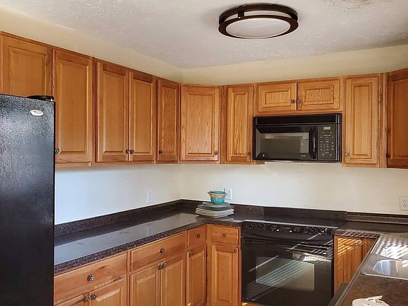 4th image of 103 York Ln