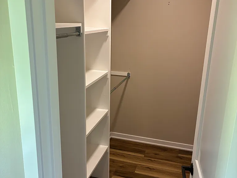 212 E Chimney Hill Dr — Photo 9