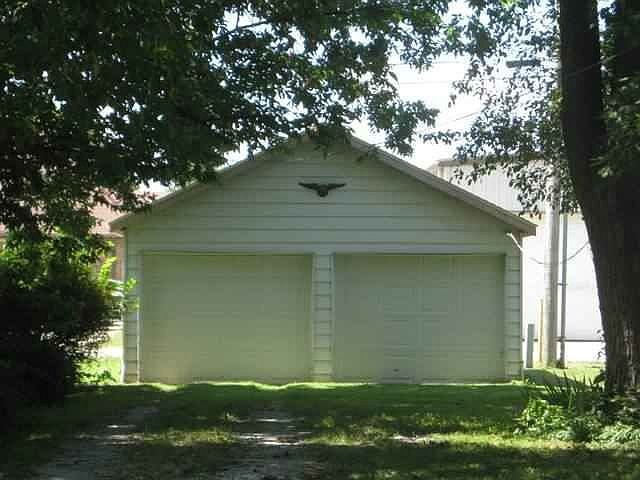 2nd image of 4439 S 8th St