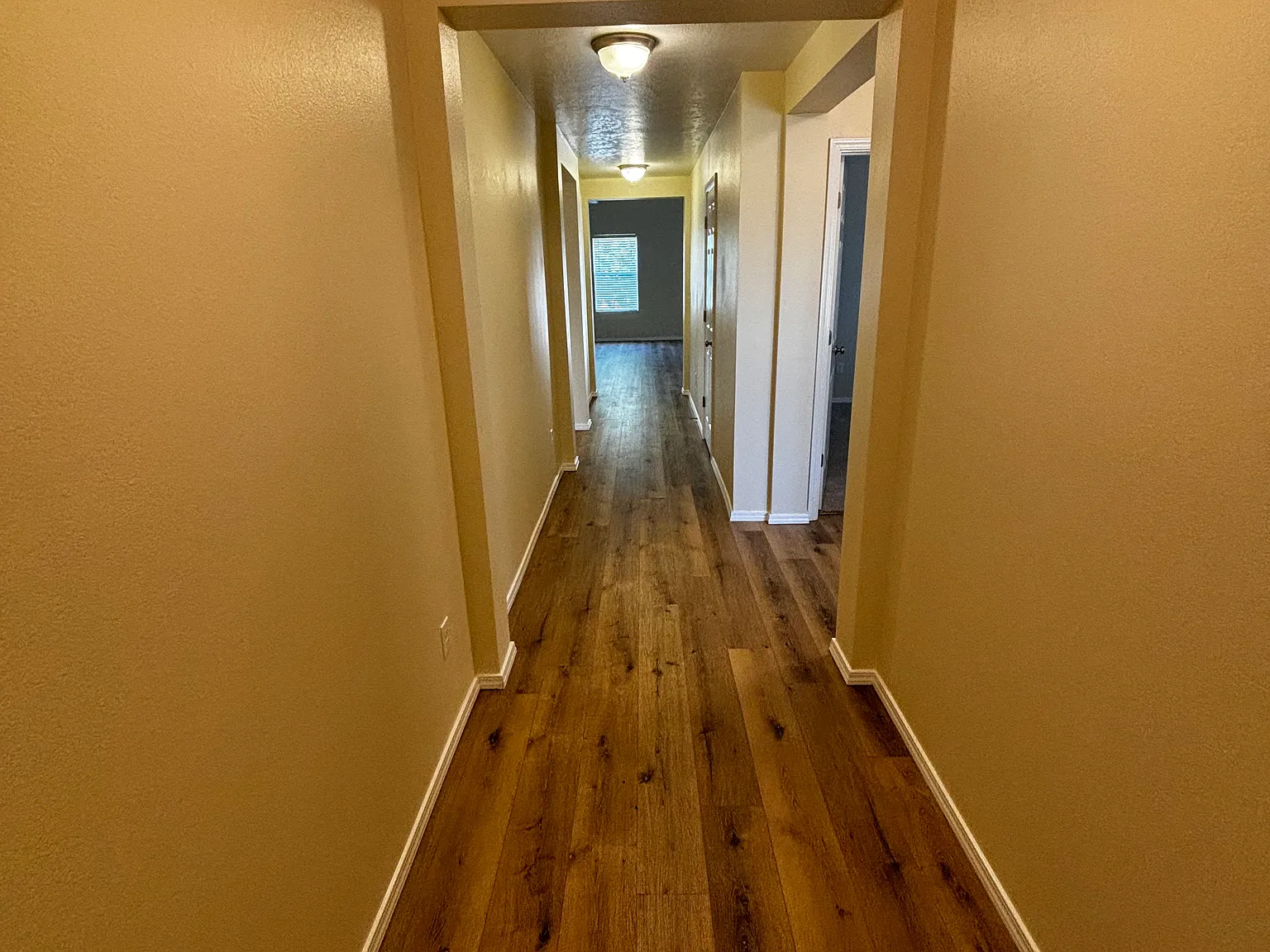 3 bed, 1702 sqft, $2,100 — Photo 2