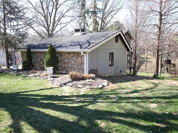 4th image of 5008 Southwood Dr