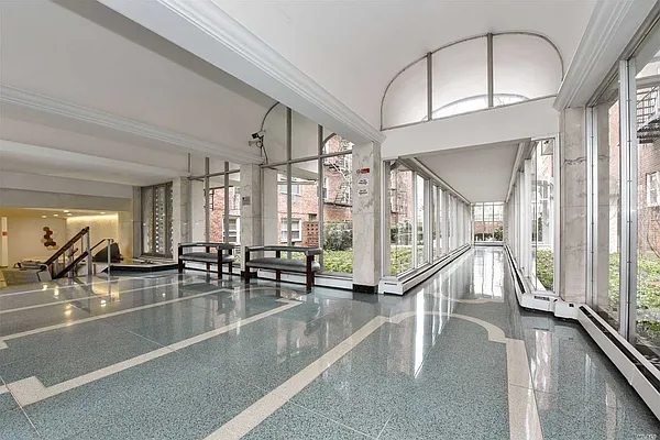 Sold by Voro, LLC | media 13