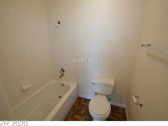 3rd image of 1401 Linnbaker Ln Unit 204