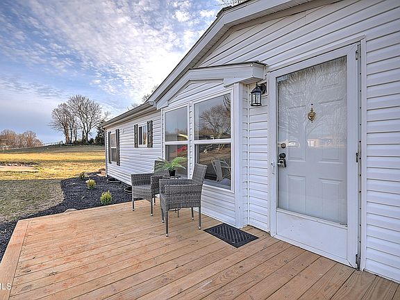 5th image of 1170 Mount Vista Dr