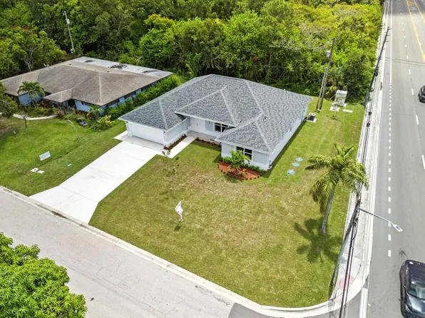 2624 Newport Drive, Fort Pierce, FL 34982