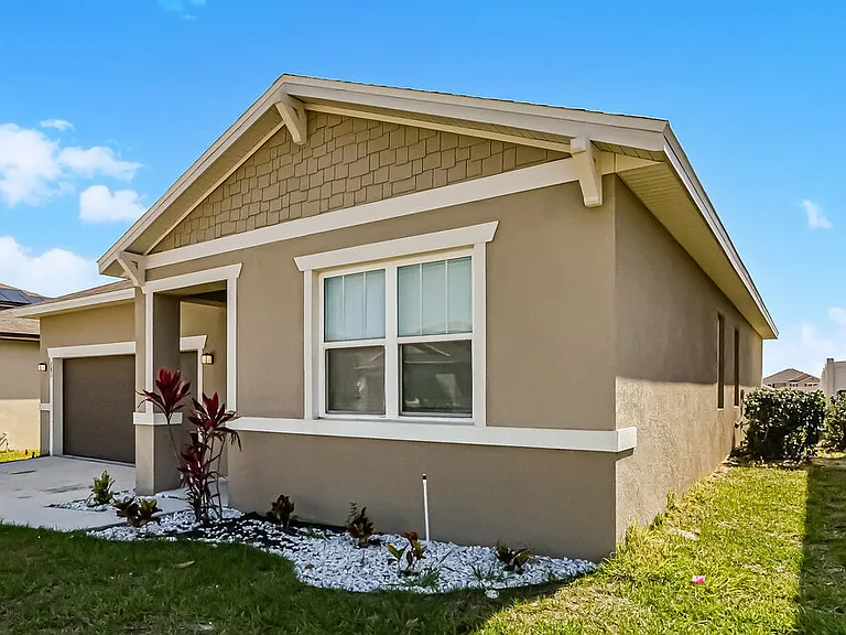 281 Alford Dr — Photo 3