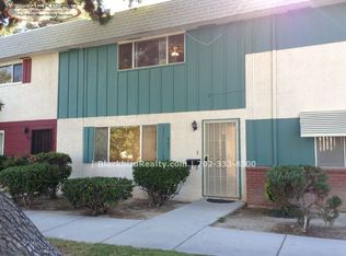 567 Greenbriar Townhouse Way, Las Vegas, NV 89121