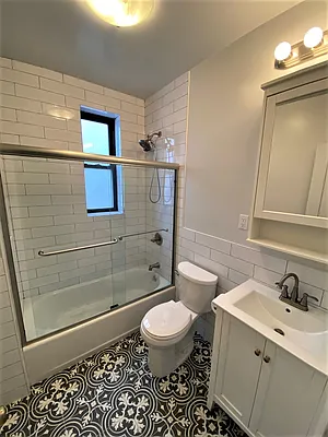 Sold by Dom Realty | media 12