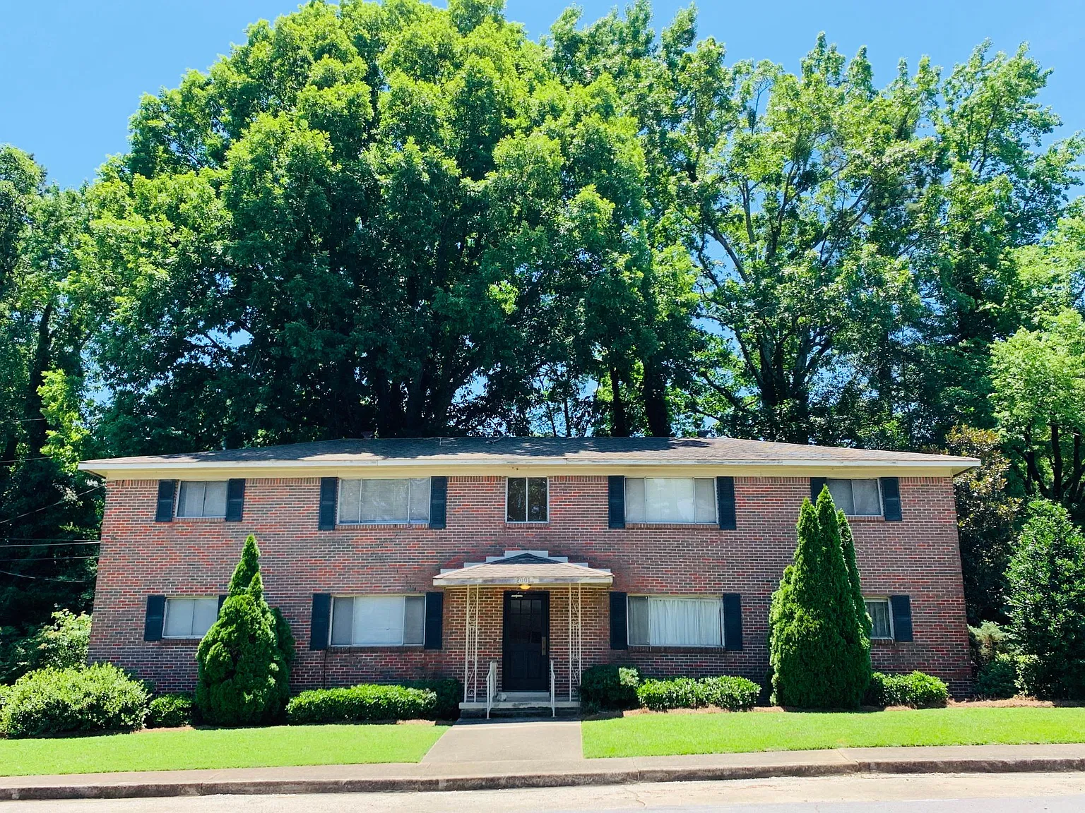 2001 Molton Court — Photo 2