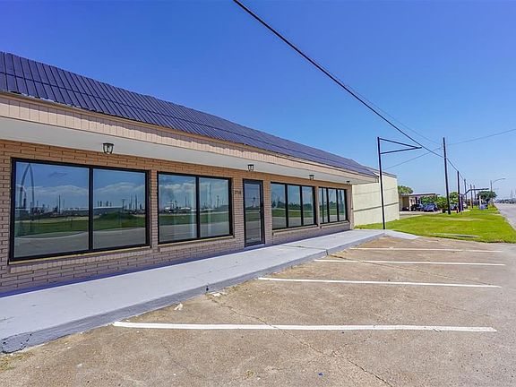 2nd image of 1710 Texas Ave