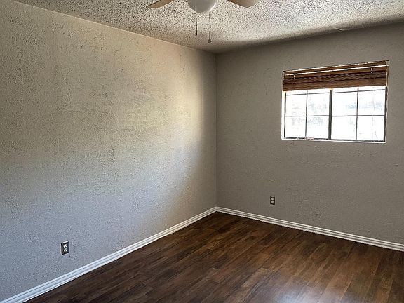 5th image of 516 S Park Dr Unit 207