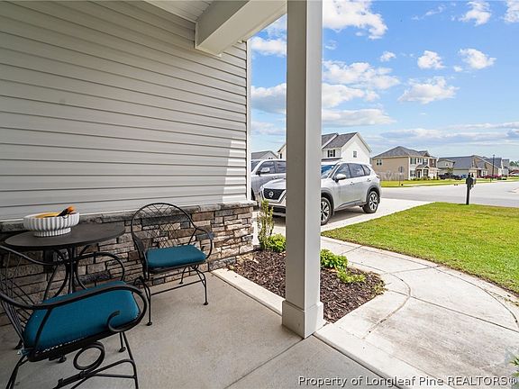 5th image of 127 Cloverwood Ln