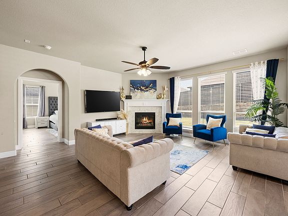 4th image of 9204 Amistad Ln
