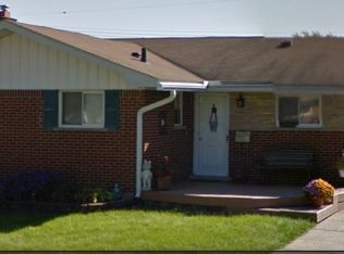 15516 Grovedale St, Roseville, MI 48066