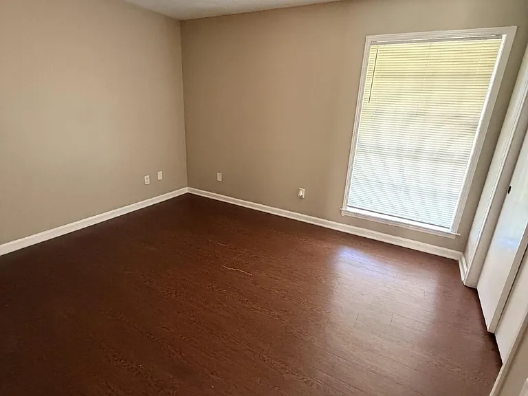 4311 Springwind Rd — Photo 13