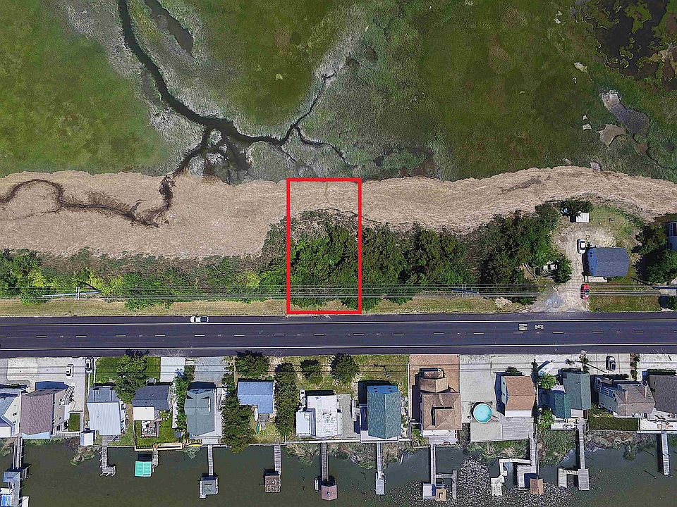 2nd image of 734 Stone Harbor Blvd
