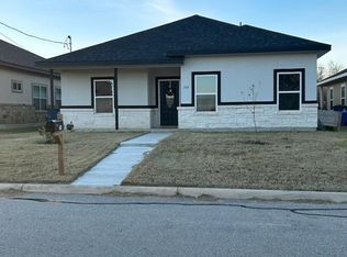 764 Crestview, Floresville, TX 78114