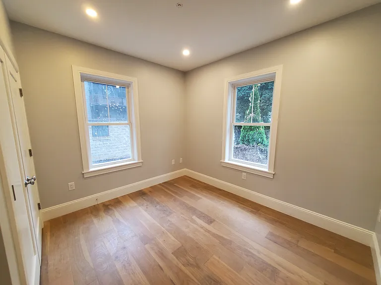 51 Fairbanks St #4 — Photo 9