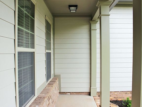 3rd image of 164 Waltzing Vine Ln