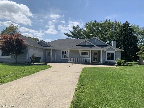1110 Meadowview Ln, Amherst, OH 44001