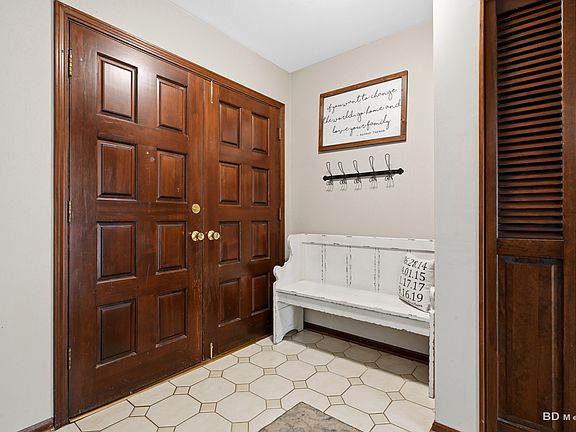 5th image of 12363 Derby Ln